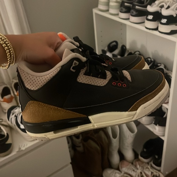 Jordan 3 - Picture 2 of 2